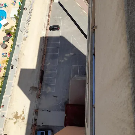 Appartamento With Balcony